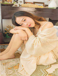 小婷562-一边摸一边桶一边脱免费